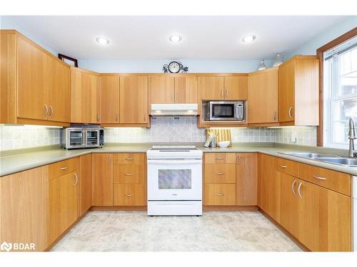 63 Broadview Street, Collingwood, ON - Indoor Photo Showing Kitchen With Double Sink