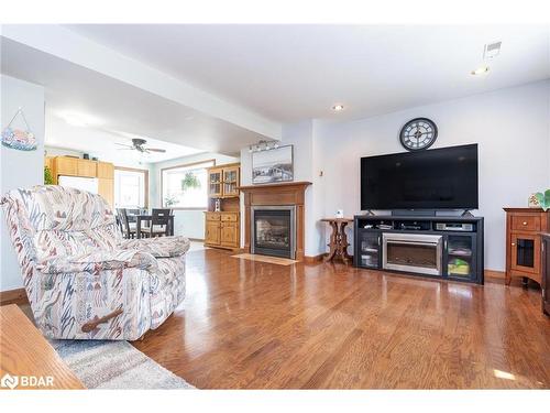 63 Broadview Street, Collingwood, ON - Indoor Photo Showing Living Room With Fireplace