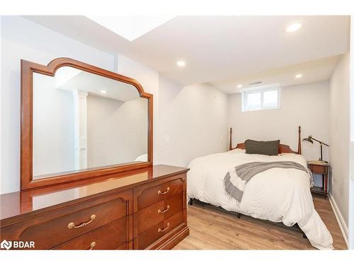 104 Madelaine Drive, Barrie, ON - Indoor Photo Showing Bedroom