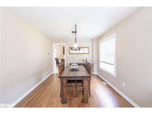 104 Madelaine Drive, Barrie, ON - Indoor Photo Showing Dining Room