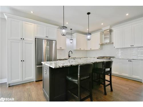 5 Kanata Court Court, Barrie, ON - Indoor Photo Showing Kitchen With Upgraded Kitchen