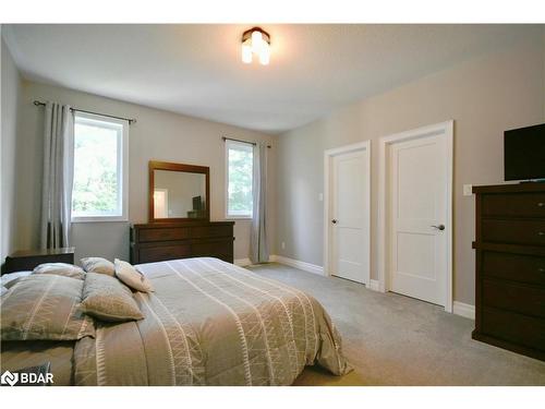 5 Kanata Court Court, Barrie, ON - Indoor Photo Showing Bedroom