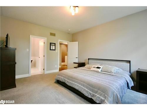 5 Kanata Court Court, Barrie, ON - Indoor Photo Showing Bedroom