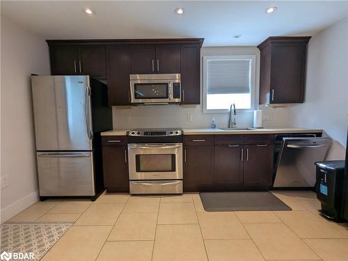 1753 Cross Street, Innisfil, ON - Indoor Photo Showing Kitchen