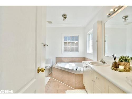 33 Speirs Road, Barrie, ON - Indoor Photo Showing Bathroom