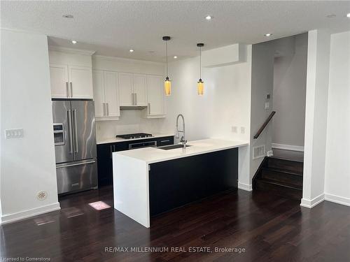 10-4020 Parkside Village Drive, Mississauga, ON - Indoor Photo Showing Kitchen With Stainless Steel Kitchen With Upgraded Kitchen