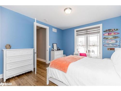 4428 North Valley Lane, Severn, ON - Indoor Photo Showing Bedroom