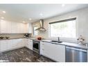 2904 20Th Side Road, Beeton, ON  - Indoor Photo Showing Kitchen With Double Sink With Upgraded Kitchen 