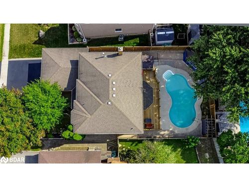 199 Hanmer Street W, Barrie, ON - Outdoor With In Ground Pool