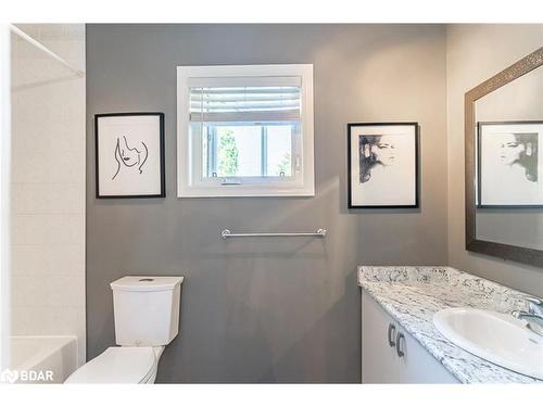 34 Ward Drive, Barrie, ON - Indoor Photo Showing Bathroom