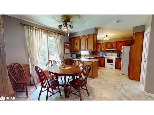 65 Trailview Drive, Kitchener, ON - Indoor Photo Showing Dining Room