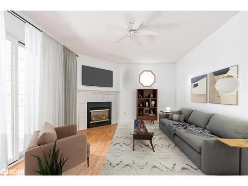 5 Valentini Avenue, Holland Landing, ON - Indoor Photo Showing Living Room With Fireplace