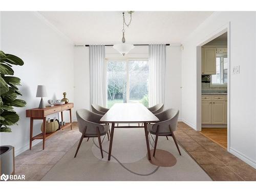 5 Valentini Avenue, Holland Landing, ON - Indoor Photo Showing Dining Room