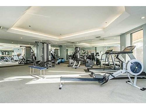 805-140 Dunlop Street E, Barrie, ON - Indoor Photo Showing Gym Room