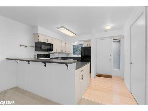 123 Escarpment Crescent, Collingwood, ON - Indoor Photo Showing Kitchen