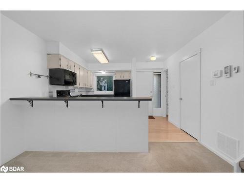 123 Escarpment Crescent, Collingwood, ON - Indoor Photo Showing Kitchen