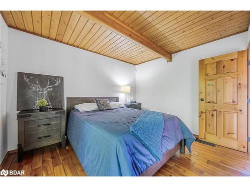 37 Pine Ridge Trail, Oro-Medonte, ON - Indoor Photo Showing Bedroom