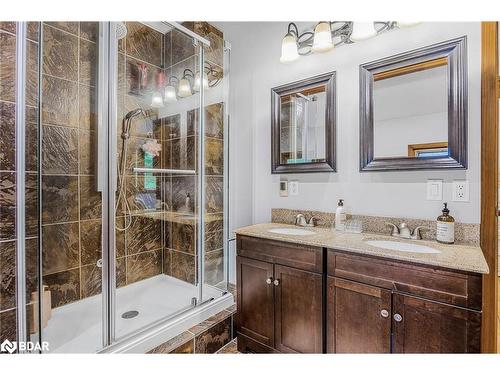 37 Pine Ridge Trail, Oro-Medonte, ON - Indoor Photo Showing Bathroom