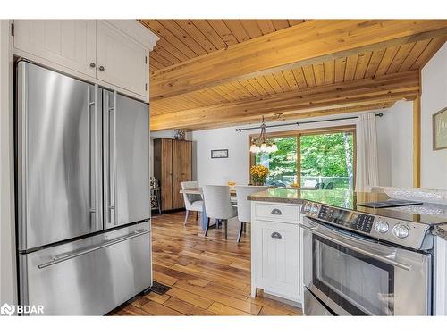 37 Pine Ridge Trail, Oro-Medonte, ON - Indoor Photo Showing Kitchen