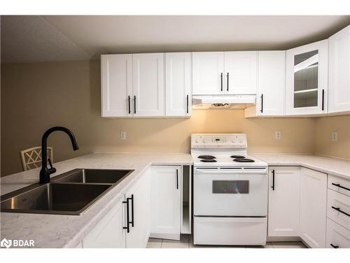 59 Livingstone Street E, Barrie, ON - Indoor Photo Showing Kitchen With Double Sink