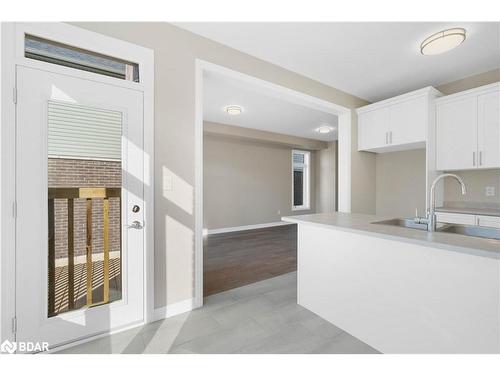 74 Sagewood Avenue, Barrie, ON - Indoor Photo Showing Kitchen