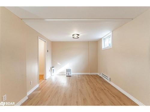 29-360 Blake Street, Barrie, ON - Indoor Photo Showing Other Room