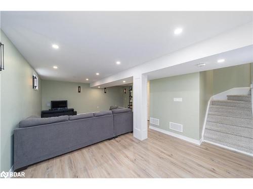 141 Benson Drive, Barrie, ON - Indoor