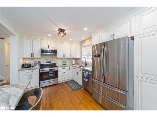 141 Benson Drive, Barrie, ON - Indoor Photo Showing Kitchen With Double Sink