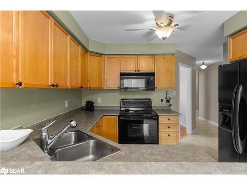 55 Stephanie Lane, Barrie, ON - Indoor Photo Showing Kitchen With Double Sink