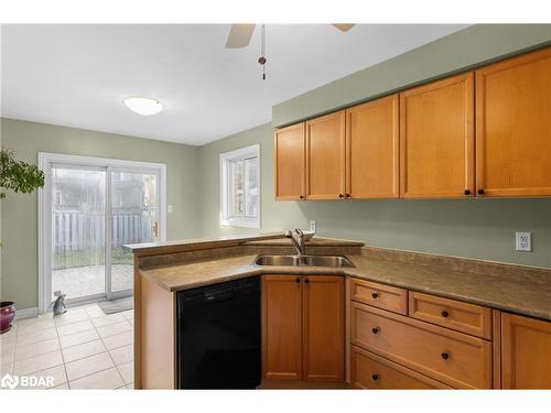 55 Stephanie Lane, Barrie, ON - Indoor Photo Showing Kitchen With Double Sink