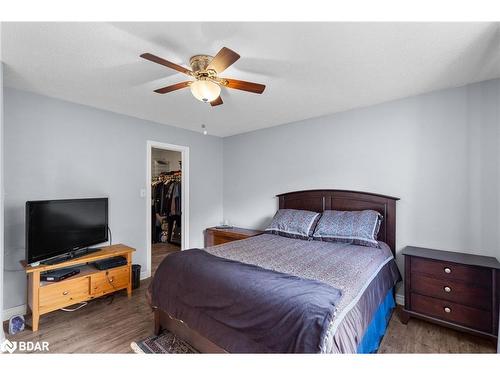 55 Stephanie Lane, Barrie, ON - Indoor Photo Showing Bedroom