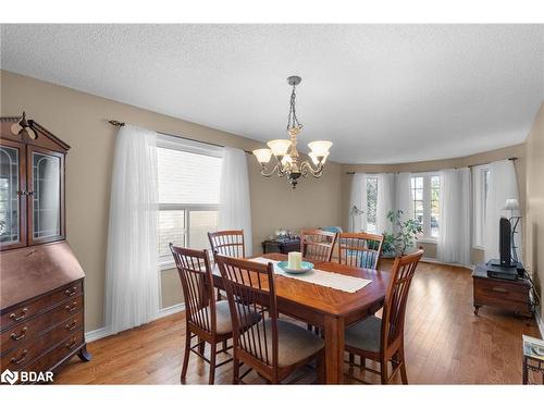 55 Stephanie Lane, Barrie, ON - Indoor Photo Showing Dining Room