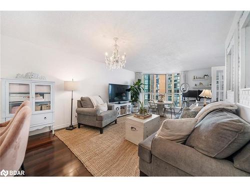 603-150 Dunlop Street E, Barrie, ON - Indoor Photo Showing Living Room