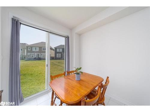 4 Courtland Way, Wasaga Beach, ON - Indoor Photo Showing Dining Room