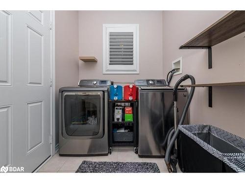 1327 Hunter Street, Innisfil, ON - Indoor Photo Showing Laundry Room