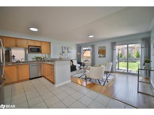 9 Blackcherry Lane, Brampton, ON - Indoor Photo Showing Kitchen