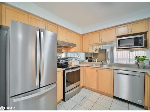 9 Blackcherry Lane, Brampton, ON - Indoor Photo Showing Kitchen With Double Sink