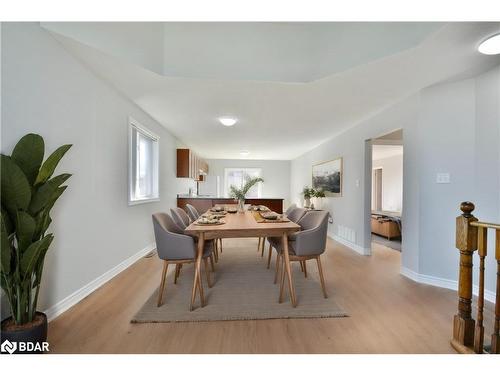 4 Shalom Way, Barrie, ON - Indoor Photo Showing Dining Room