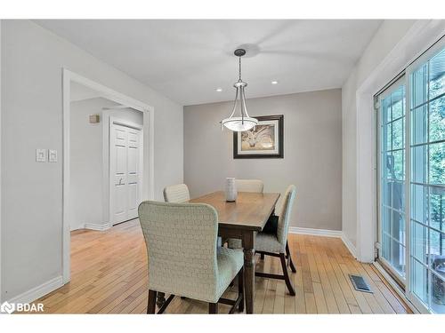 12 Roslyn Road, Barrie, ON - Indoor Photo Showing Dining Room