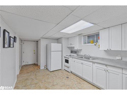 12 Roslyn Road, Barrie, ON - Indoor Photo Showing Kitchen With Double Sink