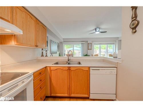 7-430 Mapleview Drive E, Barrie, ON - Indoor Photo Showing Kitchen With Double Sink