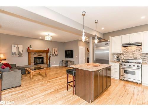 11 Oakmont Avenue, Horseshoe Valley, ON - Indoor With Fireplace