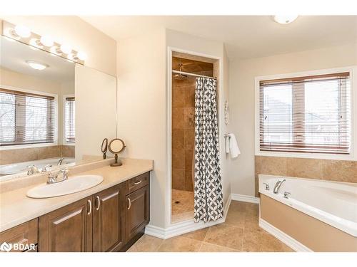 11 Oakmont Avenue, Horseshoe Valley, ON - Indoor Photo Showing Bathroom