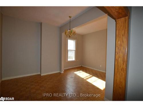 164 Macnab Street N, Hamilton, ON - Indoor Photo Showing Other Room