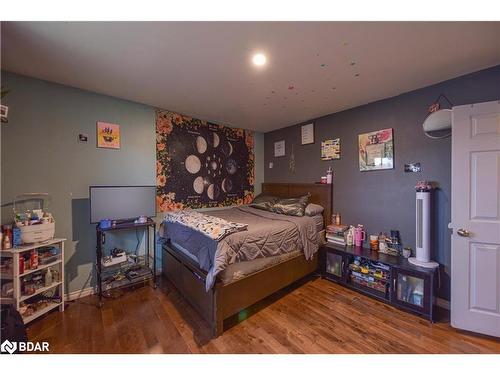 8732 Highway 12, Oro-Medonte, ON - Indoor Photo Showing Bedroom