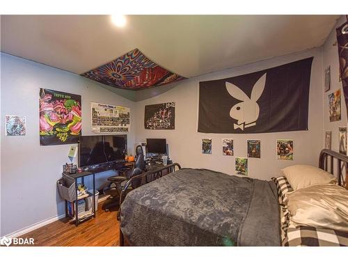 8732 Highway 12, Oro-Medonte, ON - Indoor Photo Showing Bedroom