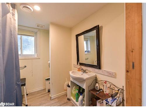 8732 Highway 12, Oro-Medonte, ON - Indoor Photo Showing Bathroom