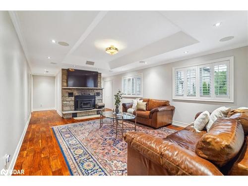 21940 Mccowan Road, East Gwillimbury, ON - Indoor Photo Showing Living Room With Fireplace