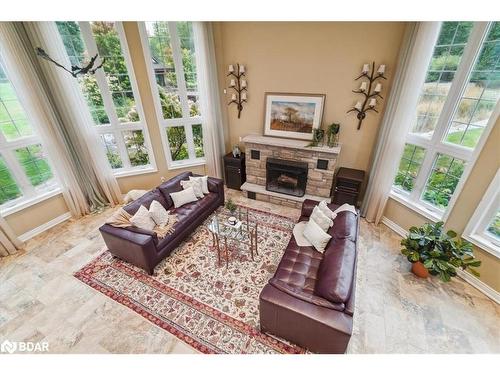 21940 Mccowan Road, East Gwillimbury, ON - Indoor Photo Showing Living Room With Fireplace