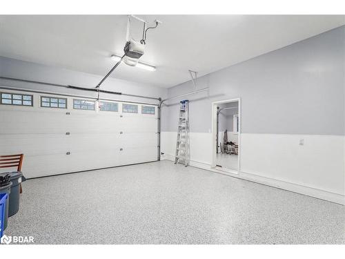 21940 Mccowan Road, East Gwillimbury, ON - Indoor Photo Showing Garage